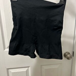 Women's slimming Waist Black Shorts